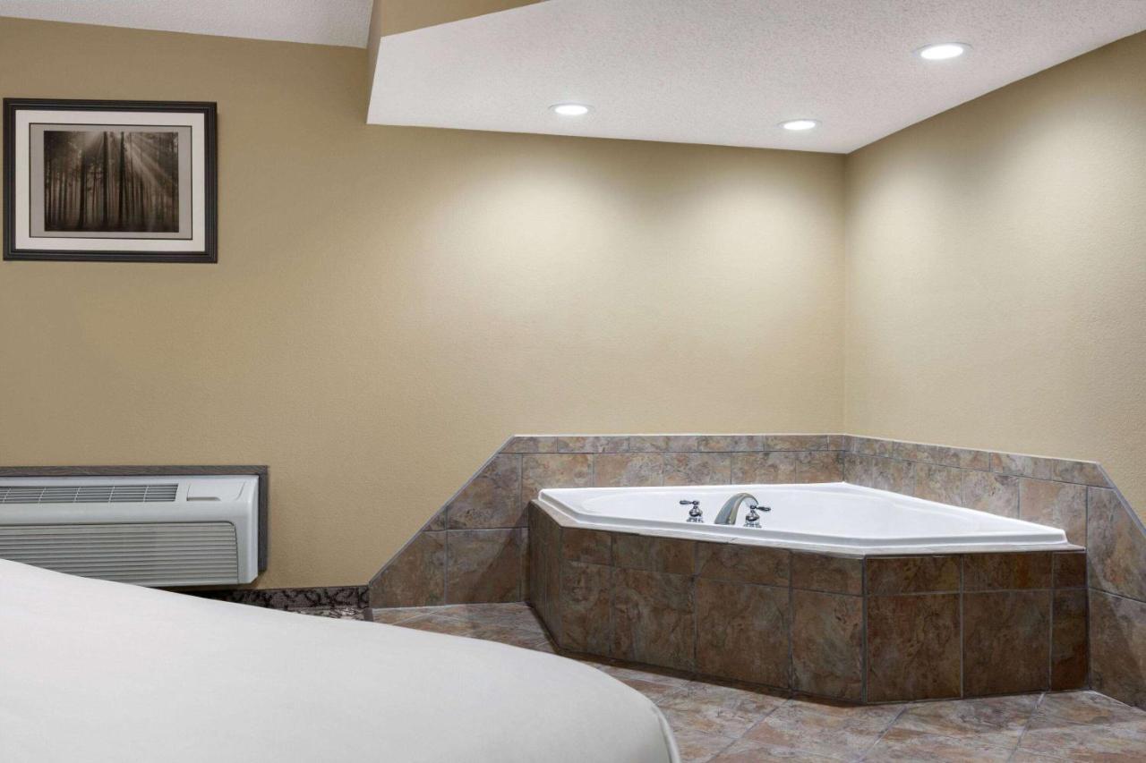 Travelodge By Wyndham Coffeyville Extérieur photo